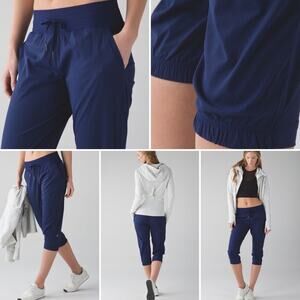 Lululemon $98 Studio Crop II Hero Blue EUC Size 10.